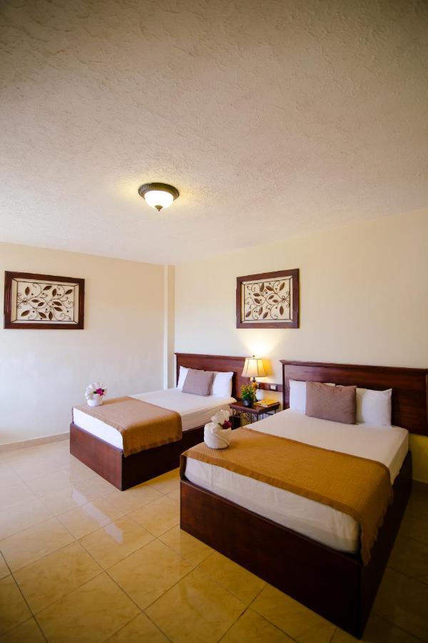 Hotel Quinta Maya فلوريس المظهر الخارجي الصورة